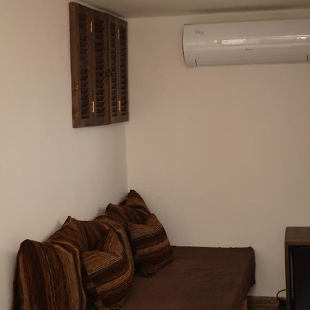 Relax Inn Korce Exterior photo