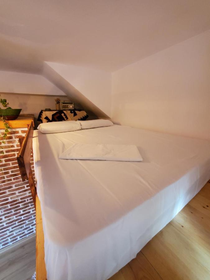Relax Inn Korce Exterior photo