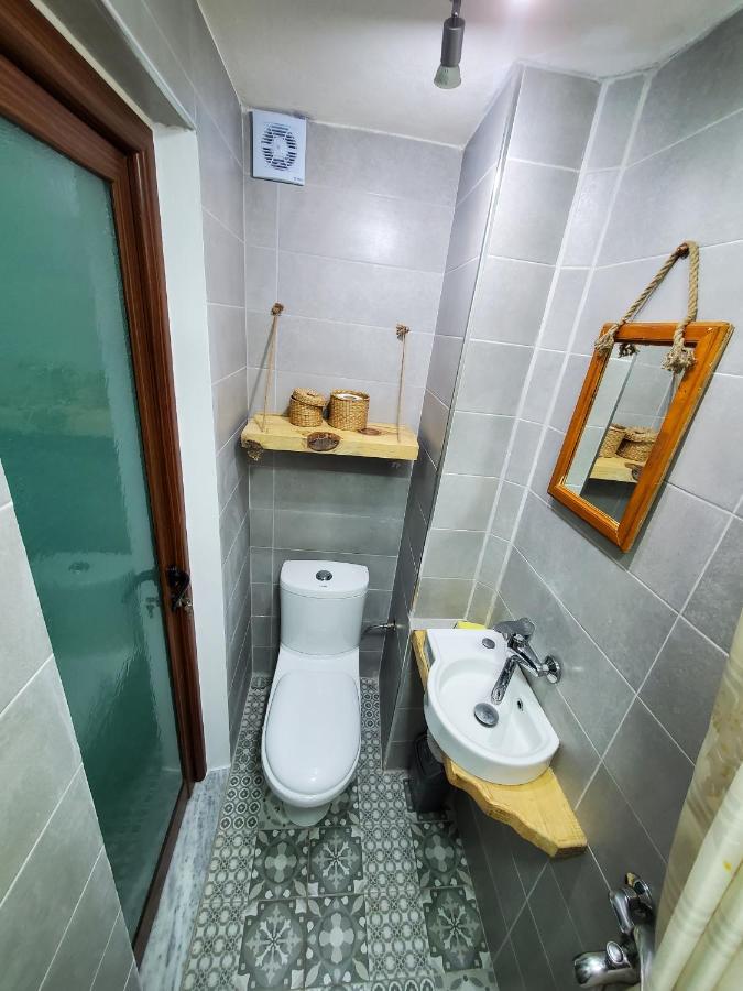 Relax Inn Korce Exterior photo