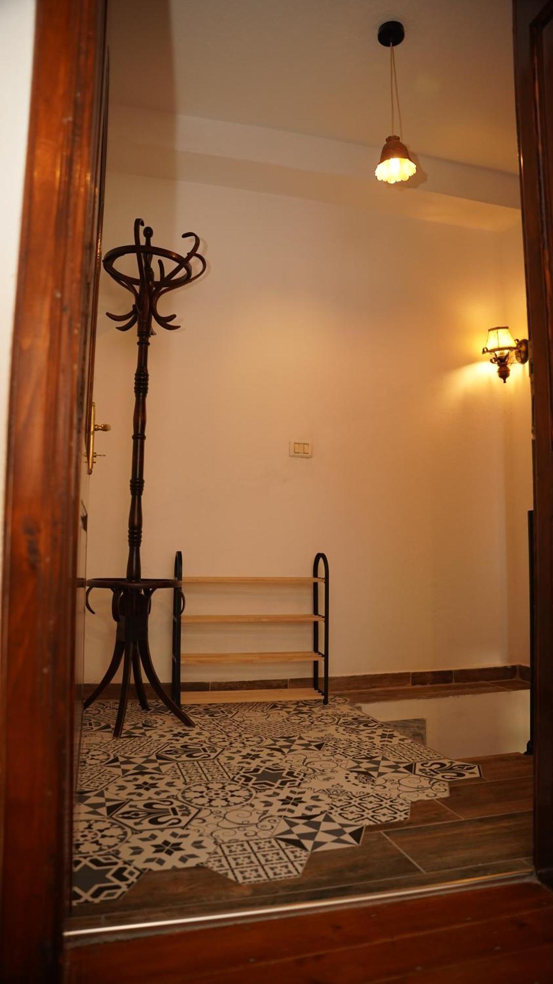 Relax Inn Korce Exterior photo